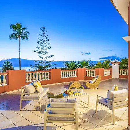 Oleada Willa Costa Adeje (Tenerife)