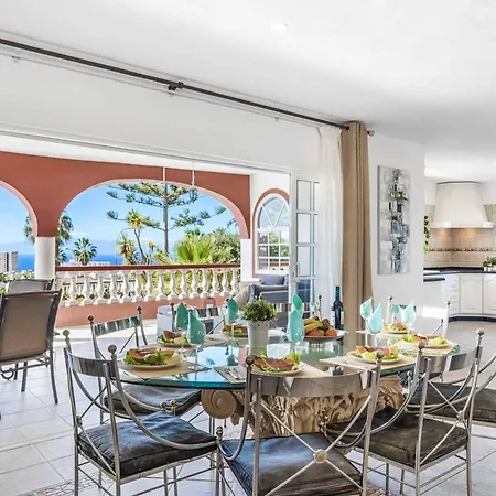 Oleada * Costa Adeje (Tenerife)