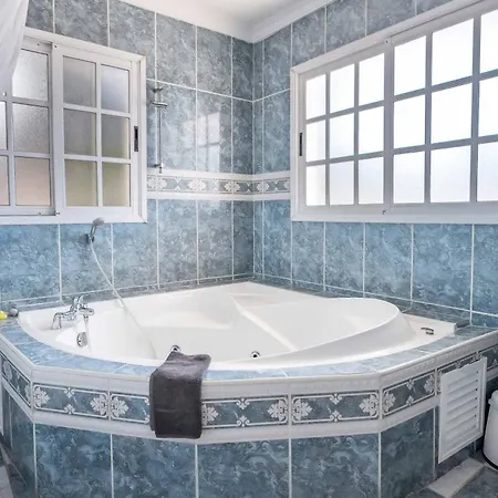 Oleada * Costa Adeje (Tenerife)